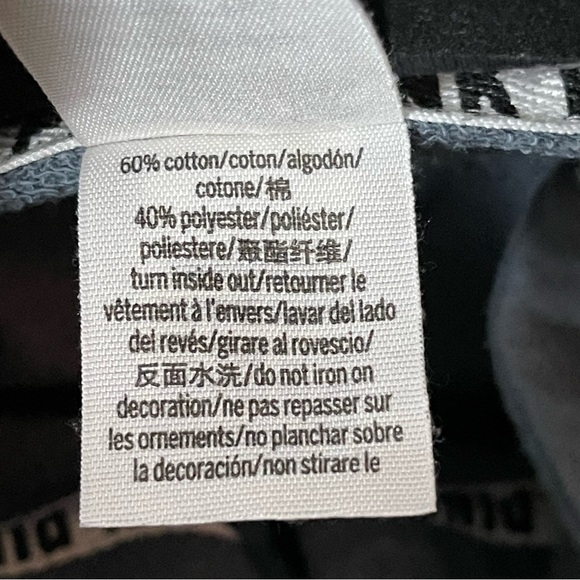 PINK Victoria's Secret Quater Snap Sweatshirt - Picture 7 of 7